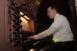 Voor de meditatie, door dhr. M.A. Stasse, voert Johan een koraalbewerking uit op het orgel.